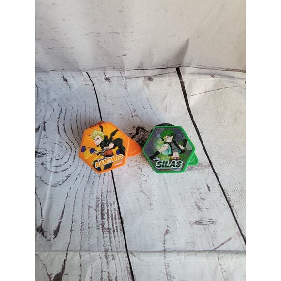 BeyBlade Burst - 2020 McDonalds Happy Meal - Rantaro And Silas - Picture 1 of 10